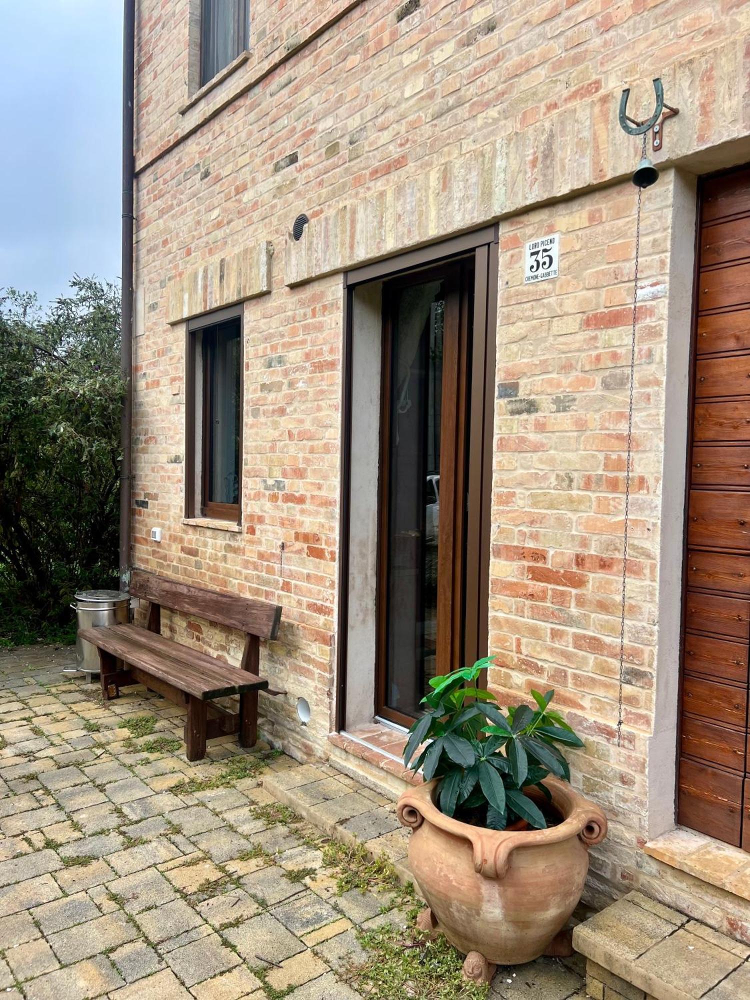 Tenuta Gran Bosco Loro Piceno Bagian luar foto