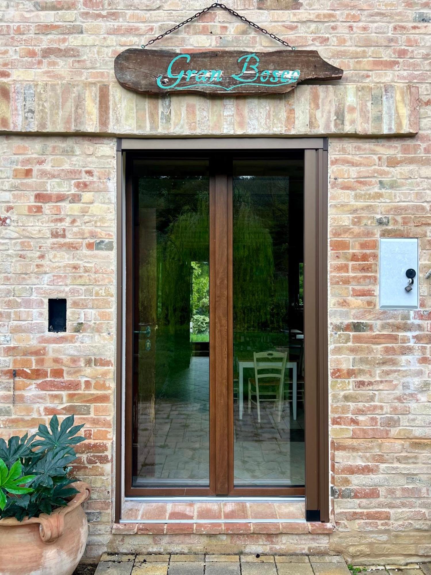 Tenuta Gran Bosco Loro Piceno Bagian luar foto